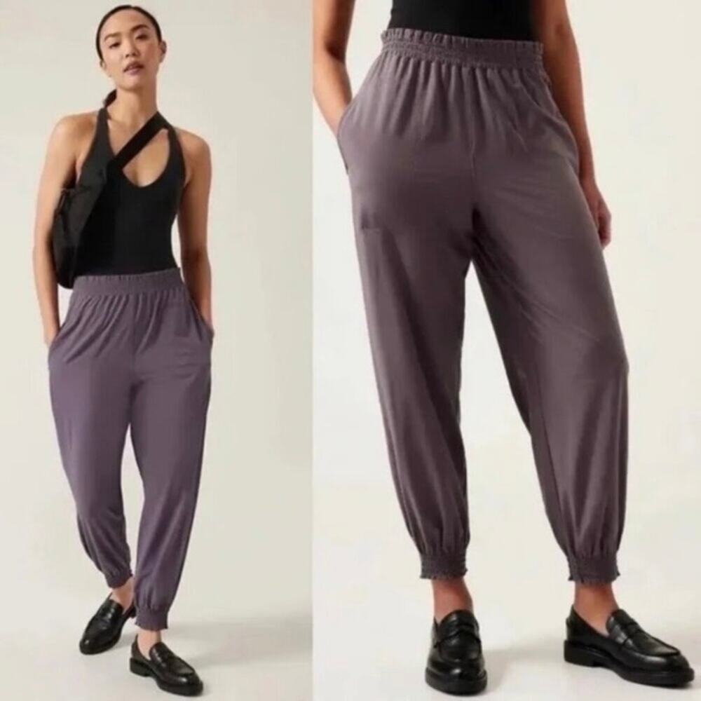 ATHLETA Sz 10 Tall Savannah Jogger in Purple Cuffed Pants Lightweight Sporty
